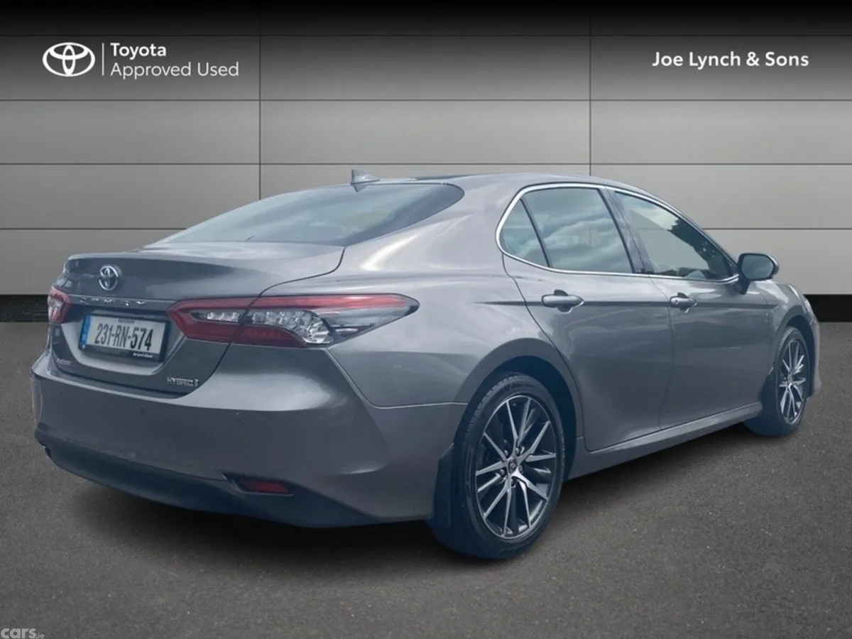 Toyota Camry Saloon, Petrol Hybrid, 2023, Silver