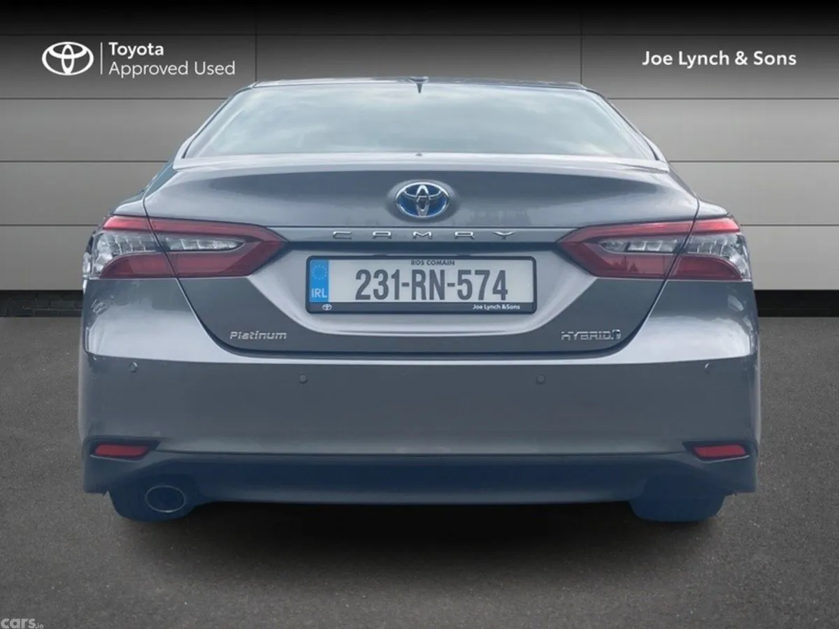 Toyota Camry Saloon, Petrol Hybrid, 2023, Silver