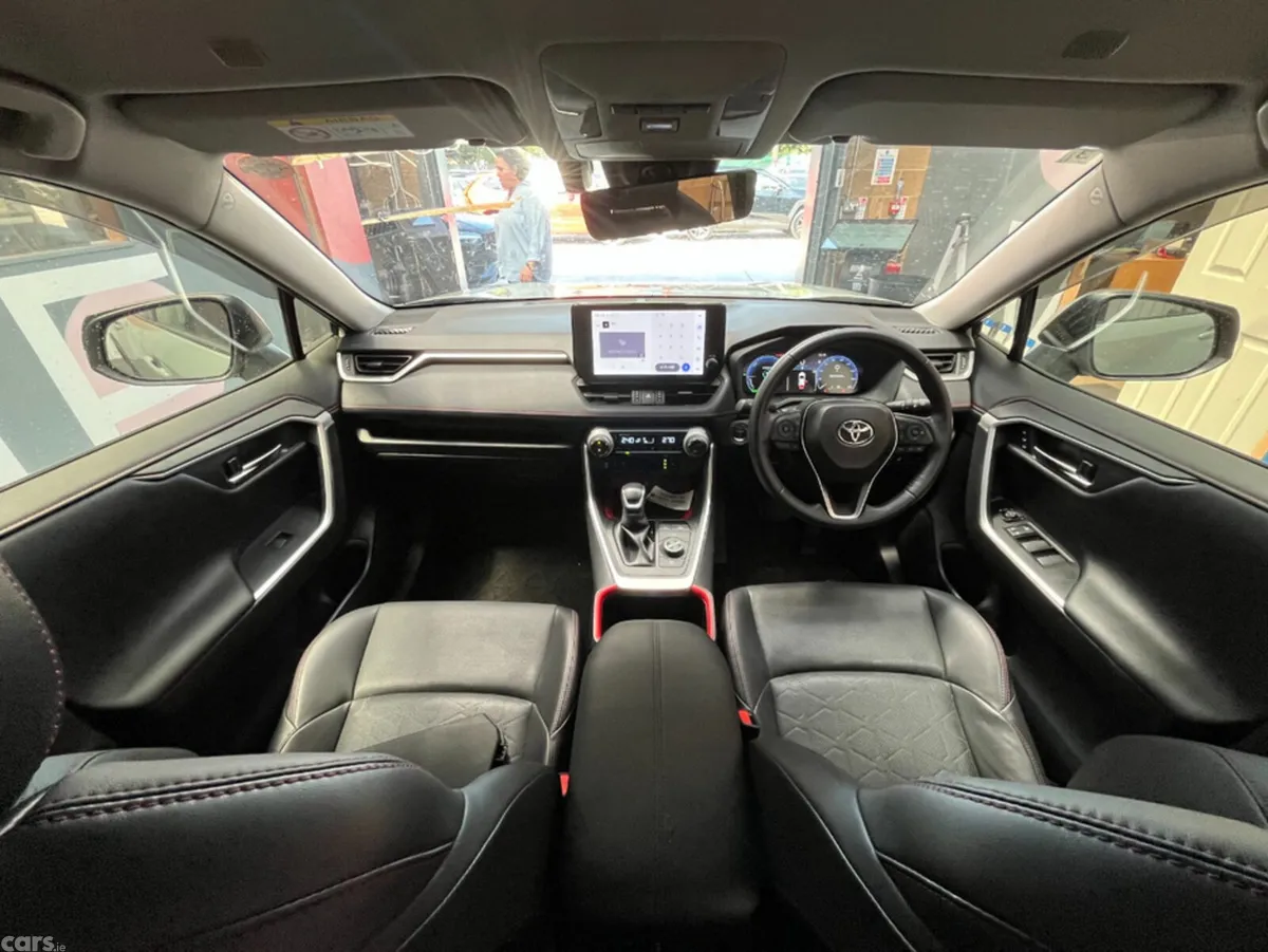 Toyota RAV4 SUV, Petrol Hybrid, 2024, Green