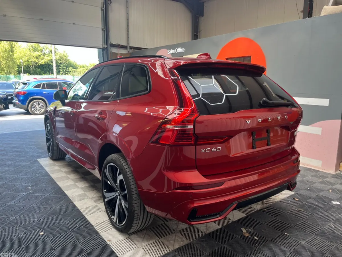 Volvo XC60 SUV, Petrol Plug-in Hybrid, 2024, Red