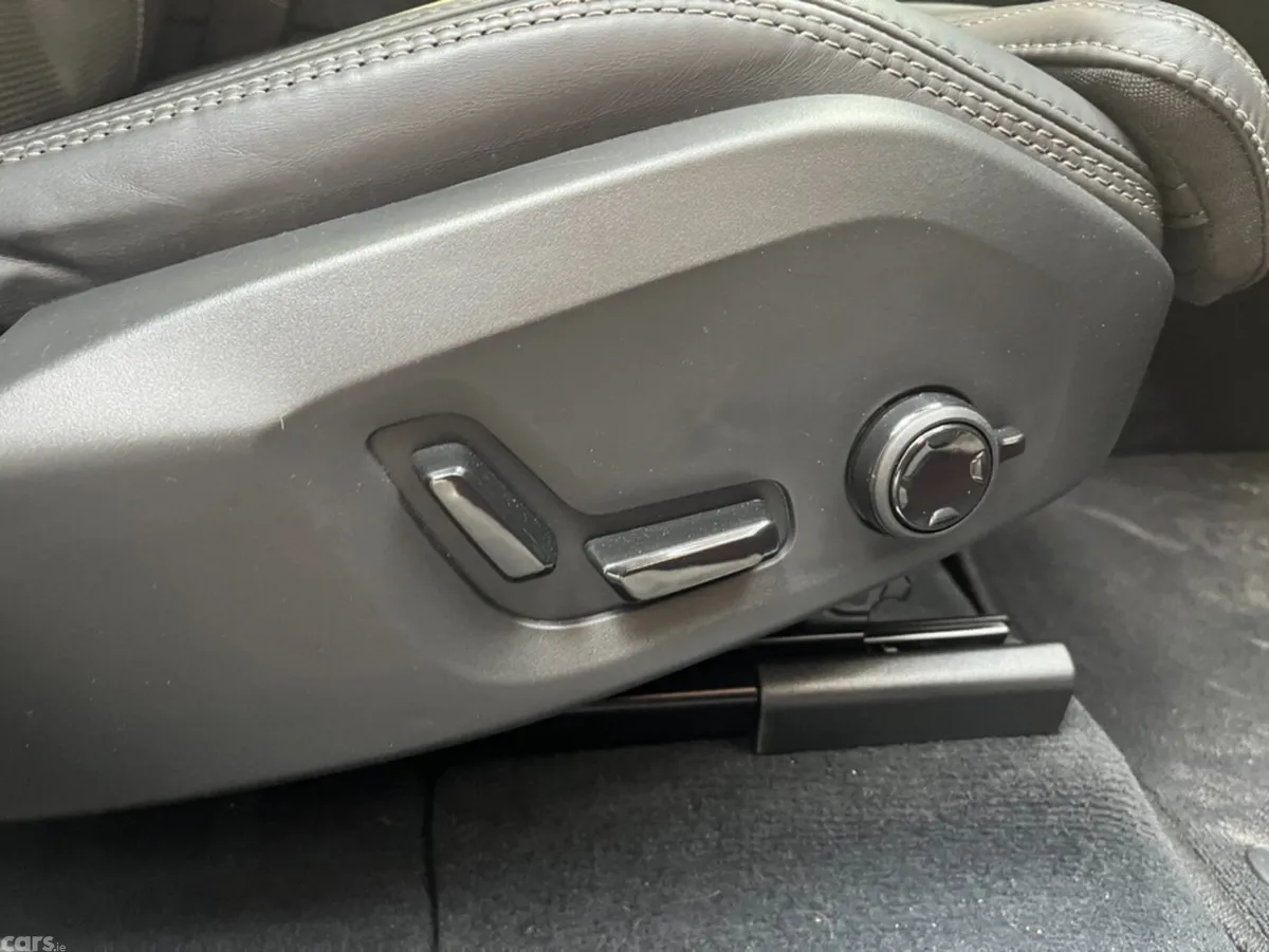 Volvo XC60 SUV, Petrol Plug-in Hybrid, 2024, Red