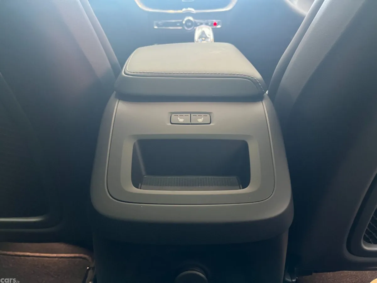 Volvo XC60 SUV, Petrol Plug-in Hybrid, 2024, Red