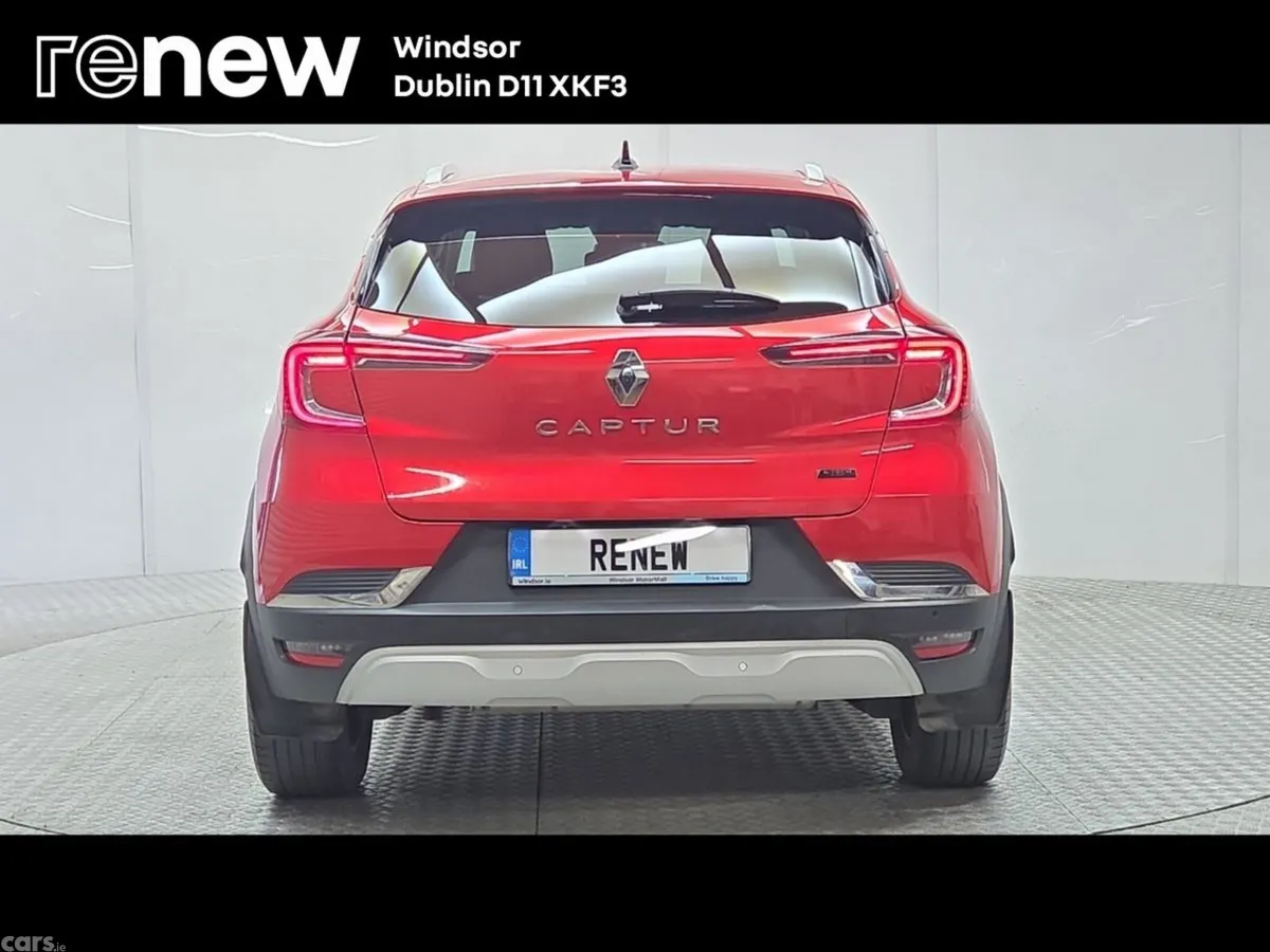 Renault Captur Hatchback, Petrol Hybrid, 2024, Red