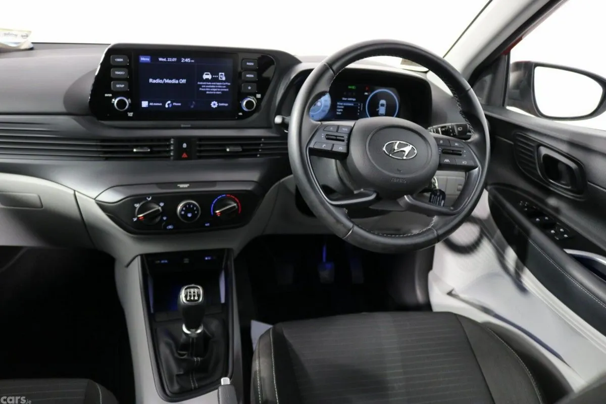 Hyundai i20 Hatchback, Petrol, 2022, Red