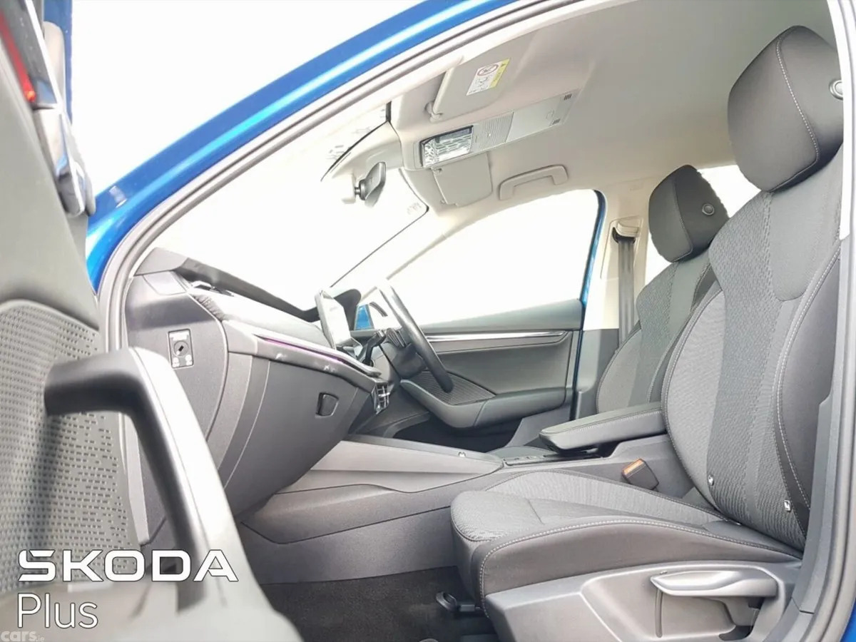 Skoda Octavia Estate, Petrol, 2023, Blue