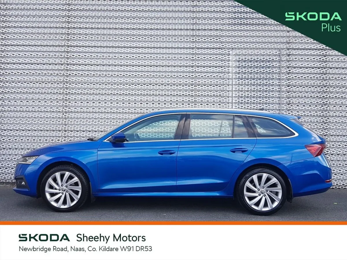 Skoda Octavia Estate, Petrol, 2023, Blue