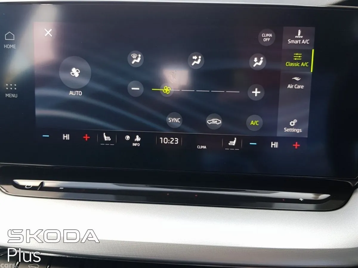 Skoda Octavia Estate, Petrol, 2023, Blue