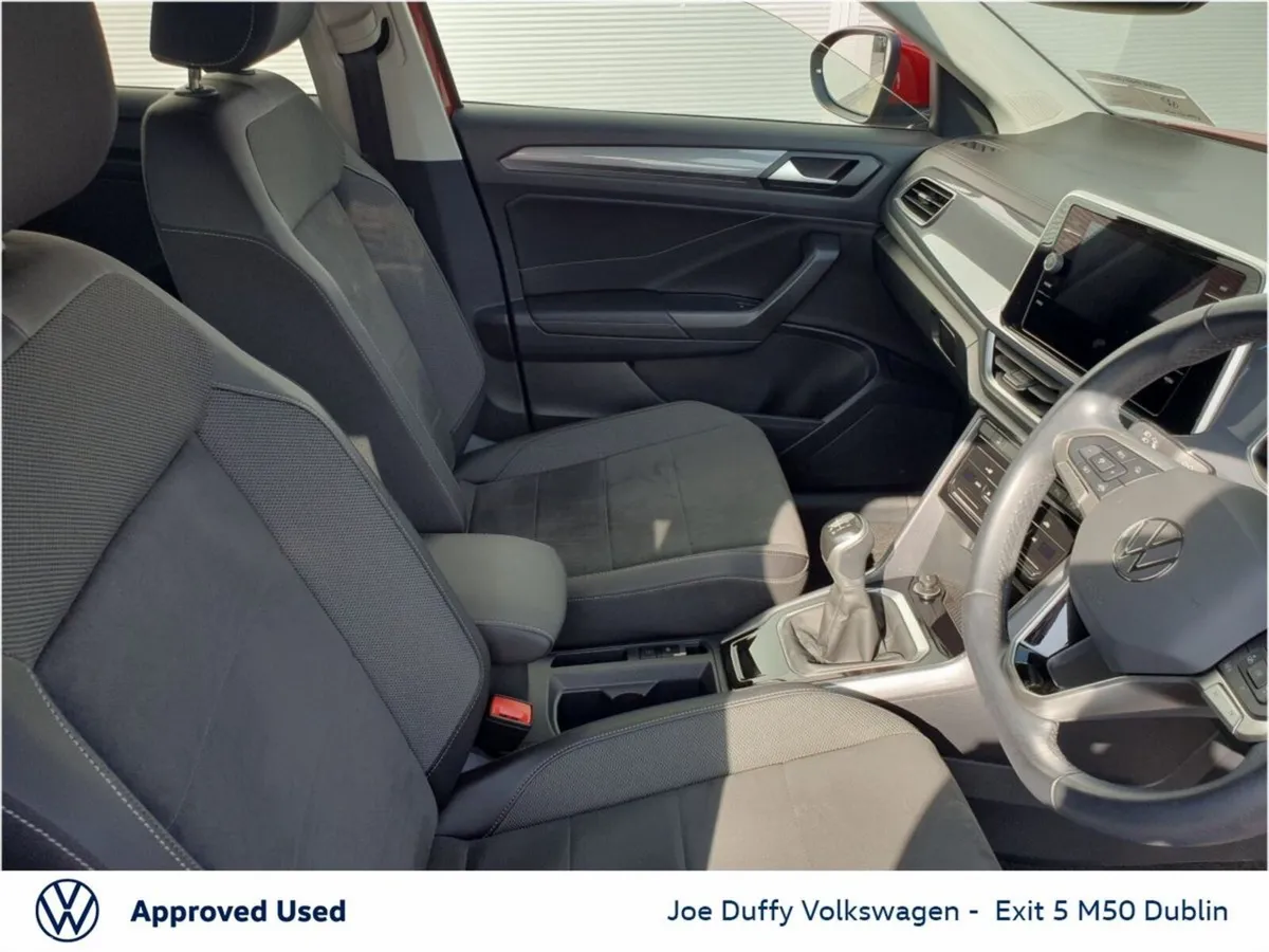 Volkswagen T-Roc SUV, Petrol, 2023, Red