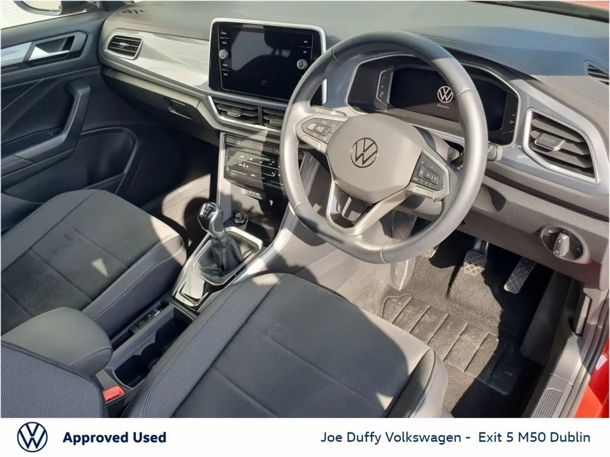 Volkswagen T-Roc SUV, Petrol, 2023, Red