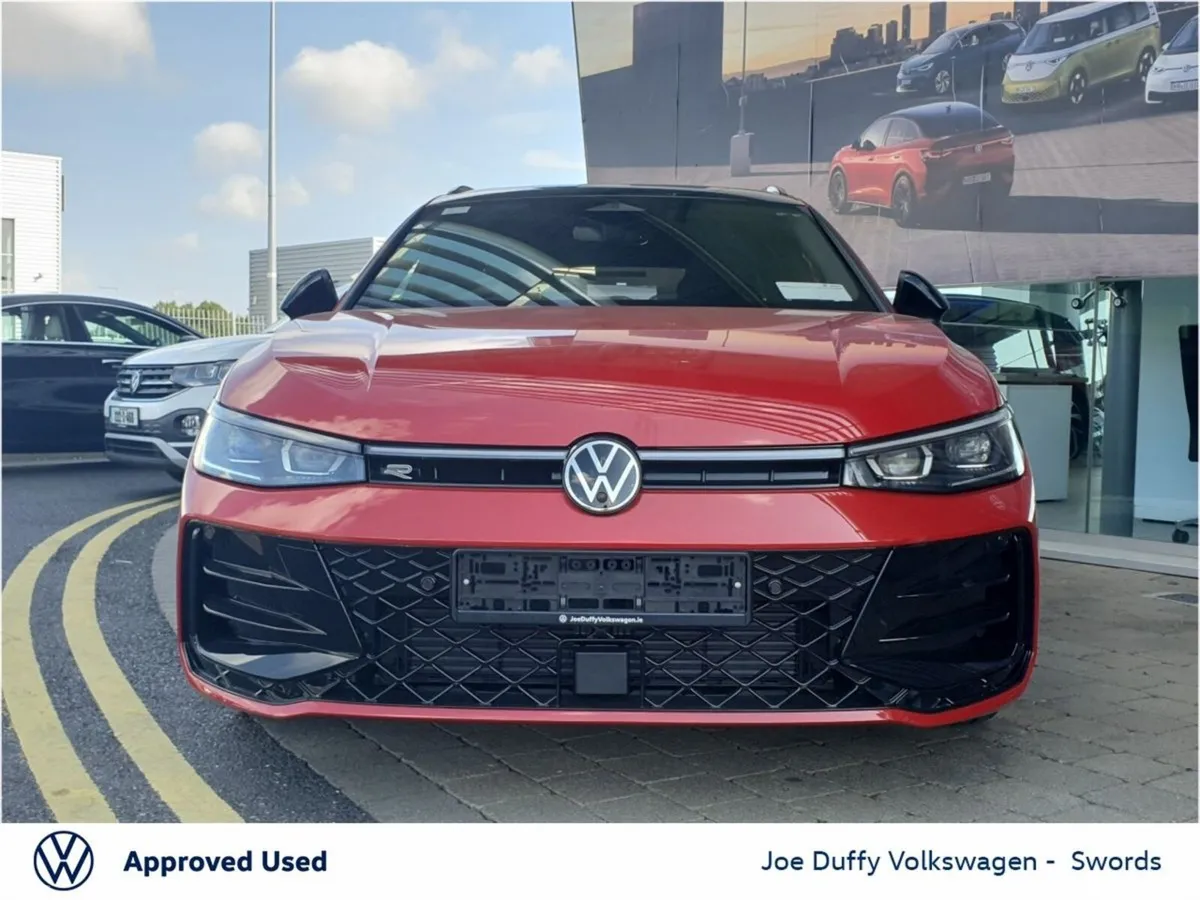 Volkswagen Passat Estate, Diesel, 2026, Red