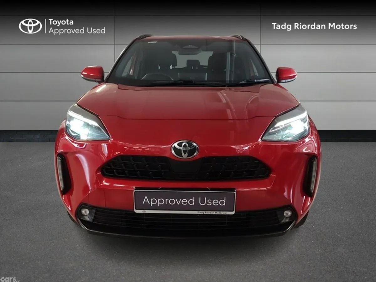 Toyota Yaris Cross Hatchback, Petrol Hybrid, 2024, Red
