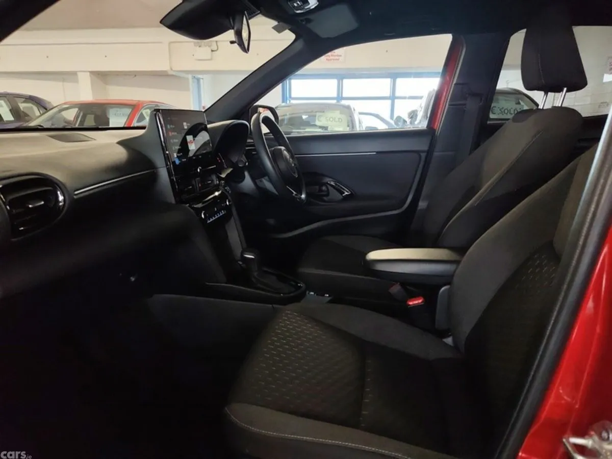 Toyota Yaris Cross Hatchback, Petrol Hybrid, 2024, Red