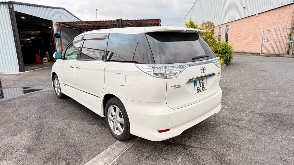 Toyota Estima MPV, Petrol Hybrid, 2011, White