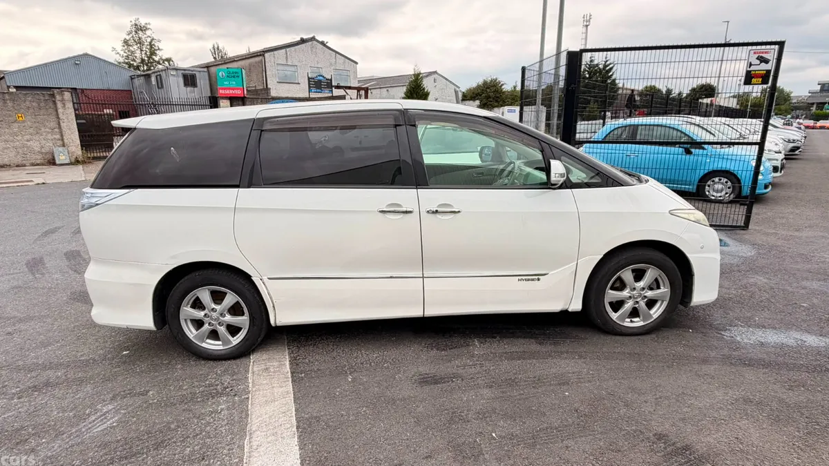 Toyota Estima MPV, Petrol Hybrid, 2011, White