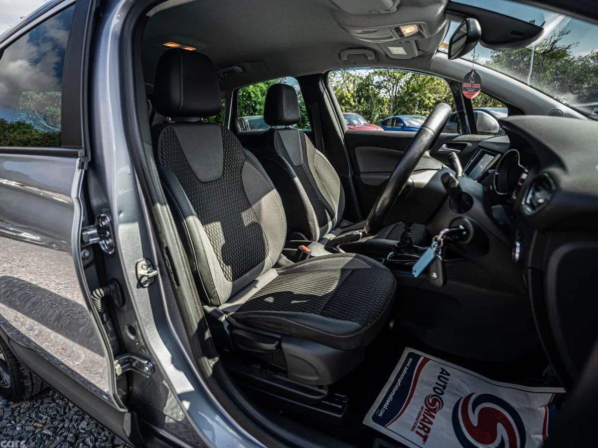 Opel Crossland X SUV, Diesel, 2021, Grey