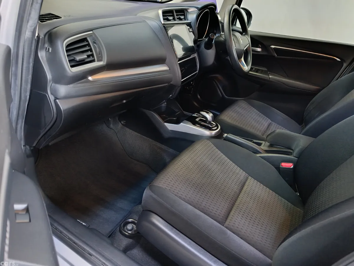 Honda Fit Hatchback, Petrol Hybrid, 2018, Silver