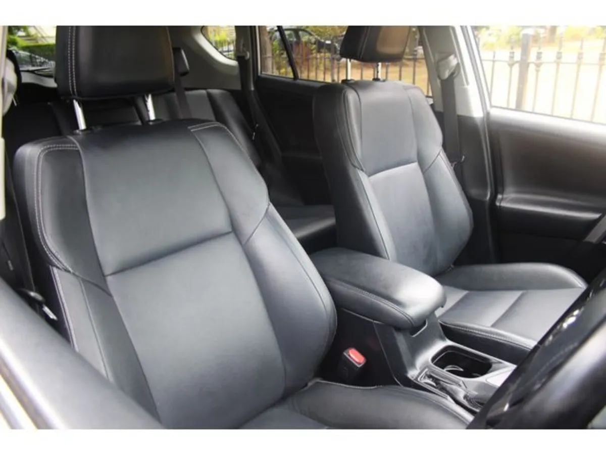 Toyota RAV4 Estate, Petrol Hybrid, 2016, Silver