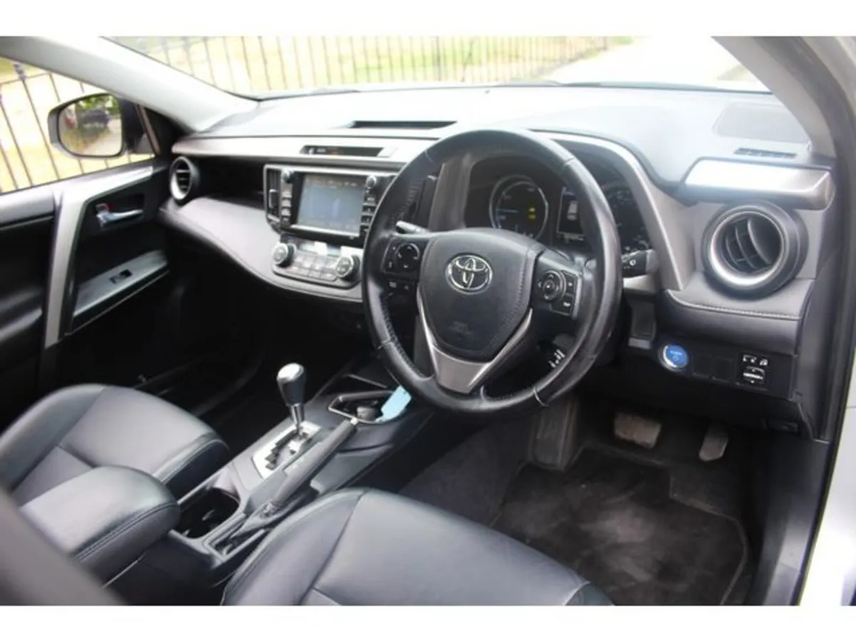 Toyota RAV4 Estate, Petrol Hybrid, 2016, Silver