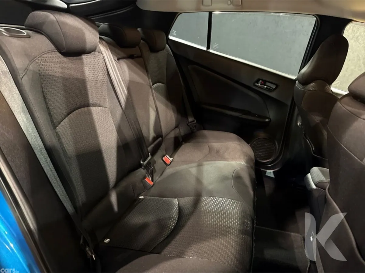 Toyota Prius Hatchback, Petrol Hybrid, 2022, Blue