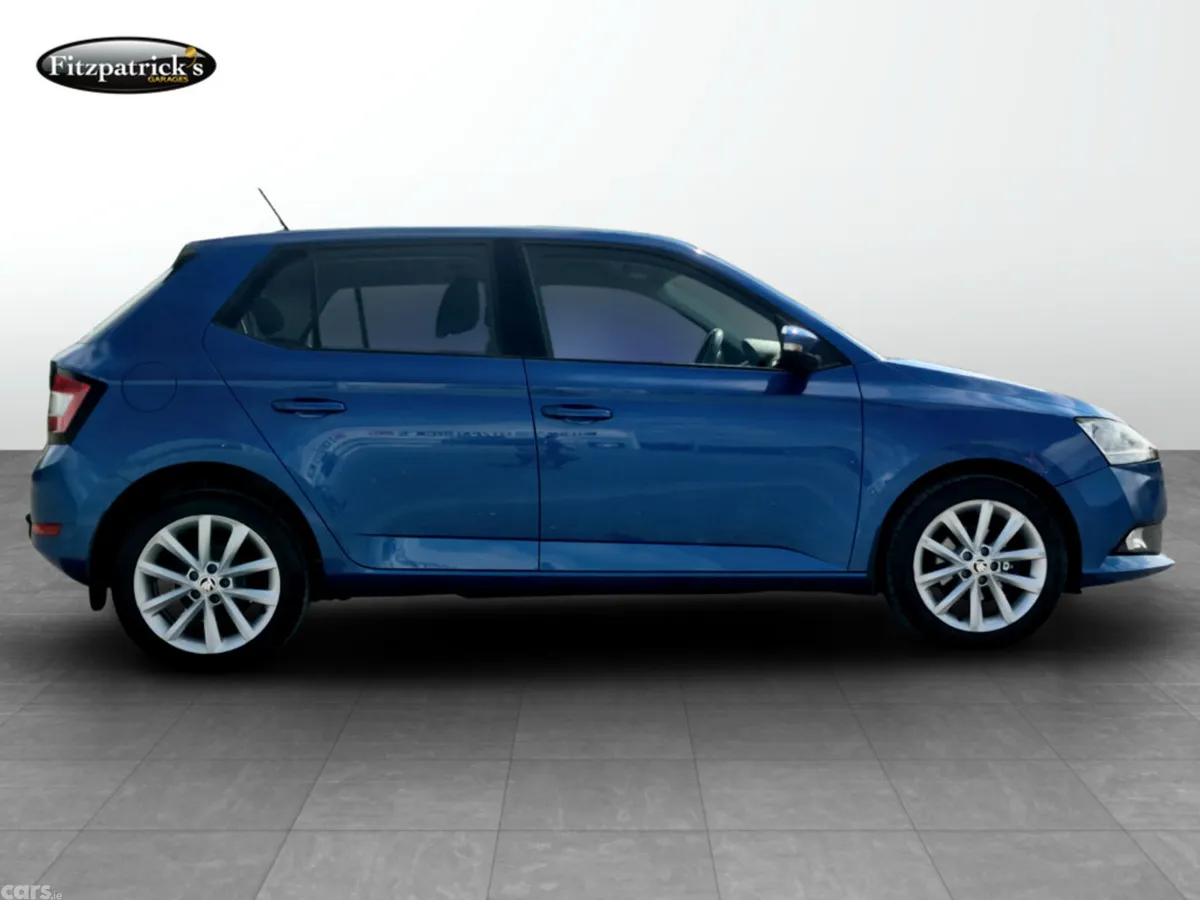 Skoda Fabia Hatchback, Petrol, 2020, Blue