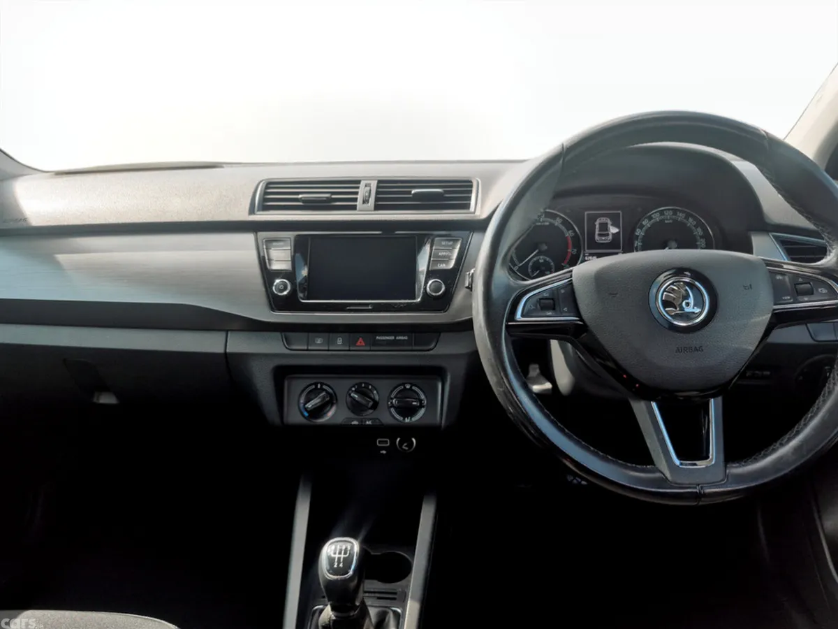 Skoda Fabia Hatchback, Petrol, 2020, Blue