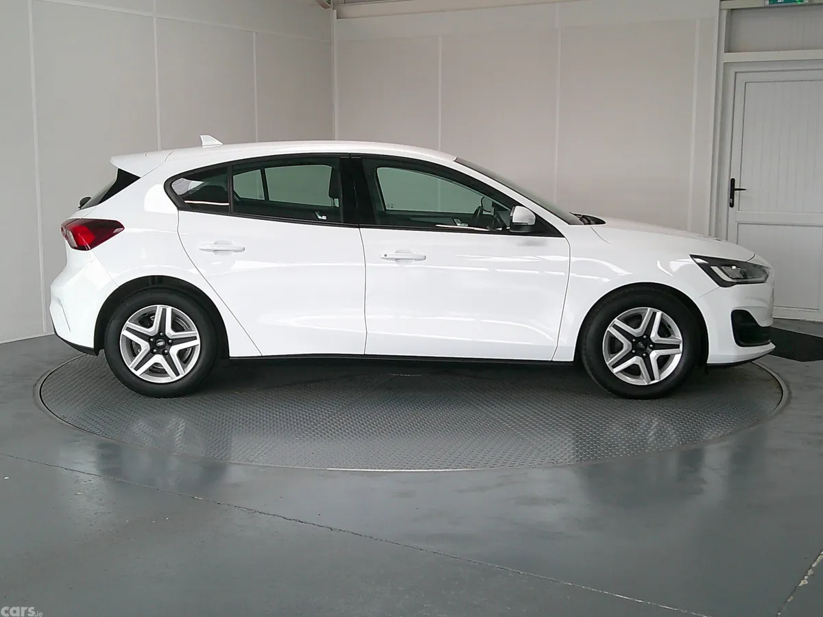 Ford Focus Hatchback, Diesel, 2022, White