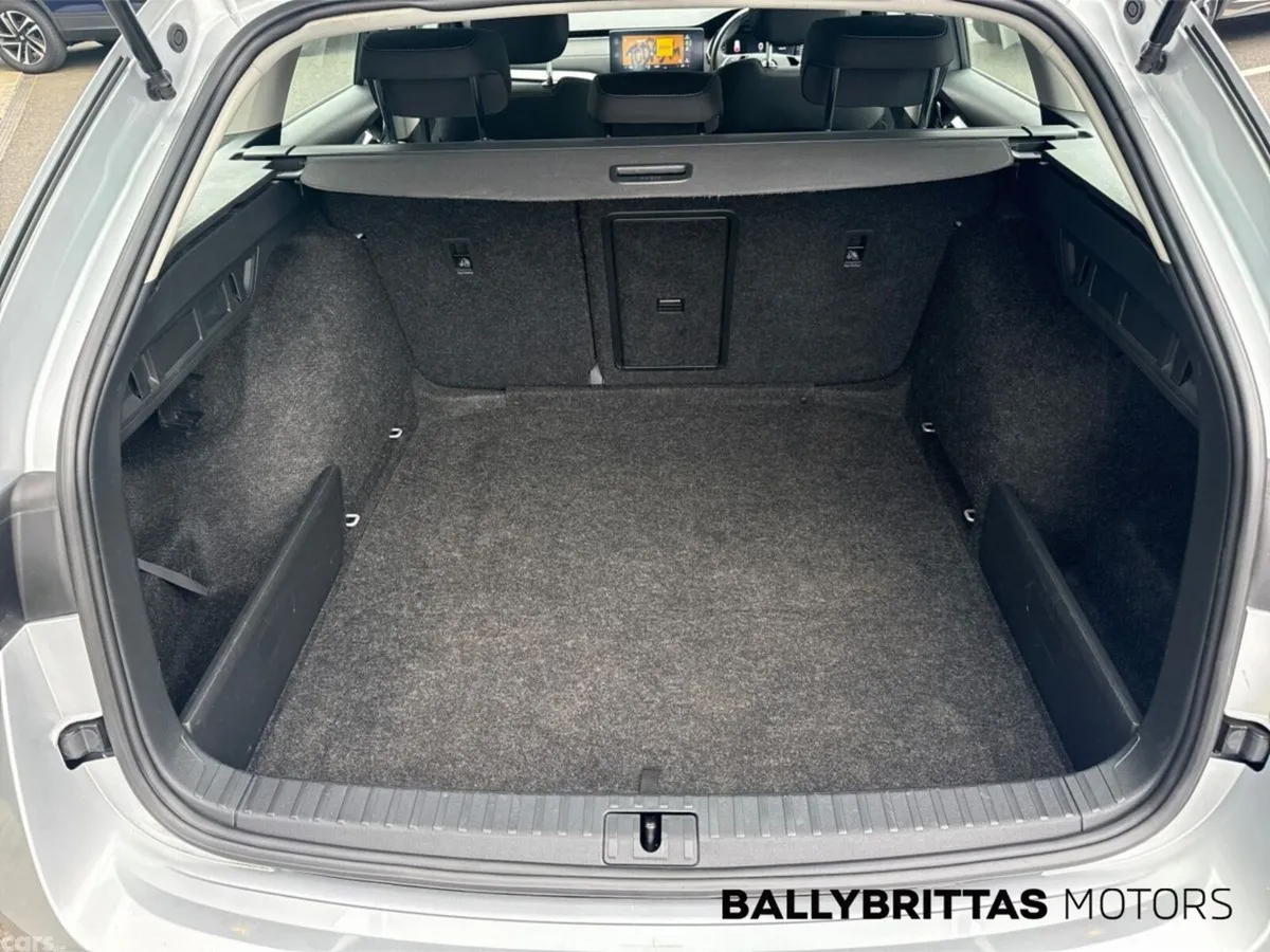 Skoda Octavia Estate, Diesel, 2021, Silver