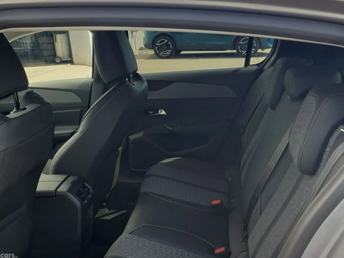 Peugeot 308 Hatchback, Petrol Hybrid, 2026, Green