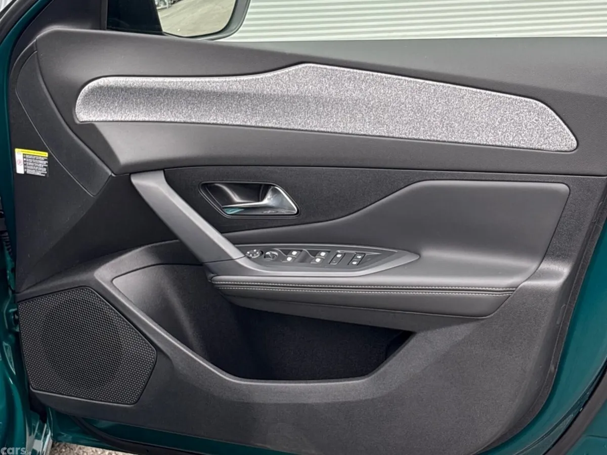 Peugeot 308 Hatchback, Petrol Hybrid, 2026, Green