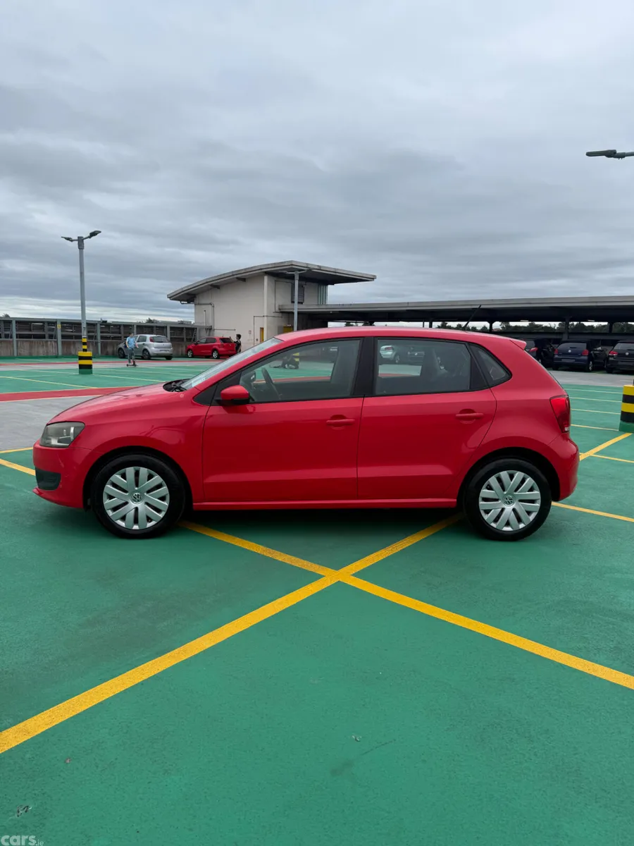Volkswagen Golf Hatchback, Petrol, 2011, Red