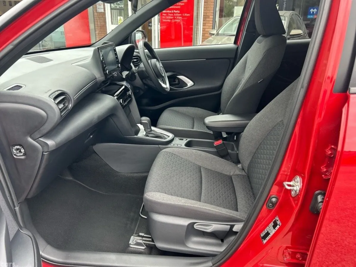 Toyota Yaris Cross Hatchback, Petrol Hybrid, 2024, Red