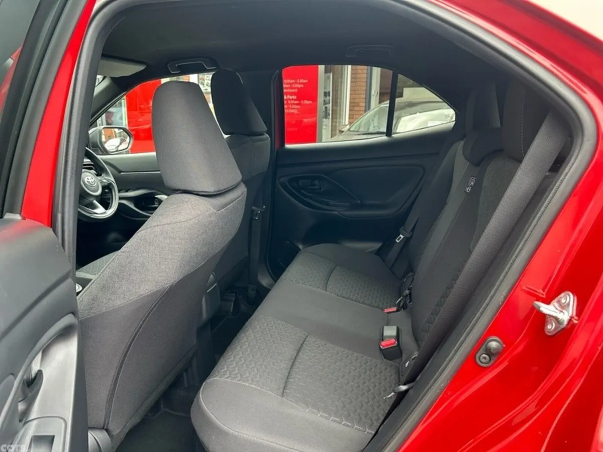 Toyota Yaris Cross Hatchback, Petrol Hybrid, 2024, Red