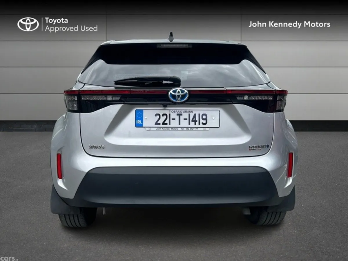 Toyota Yaris Cross Hatchback, Petrol Hybrid, 2022, Grey