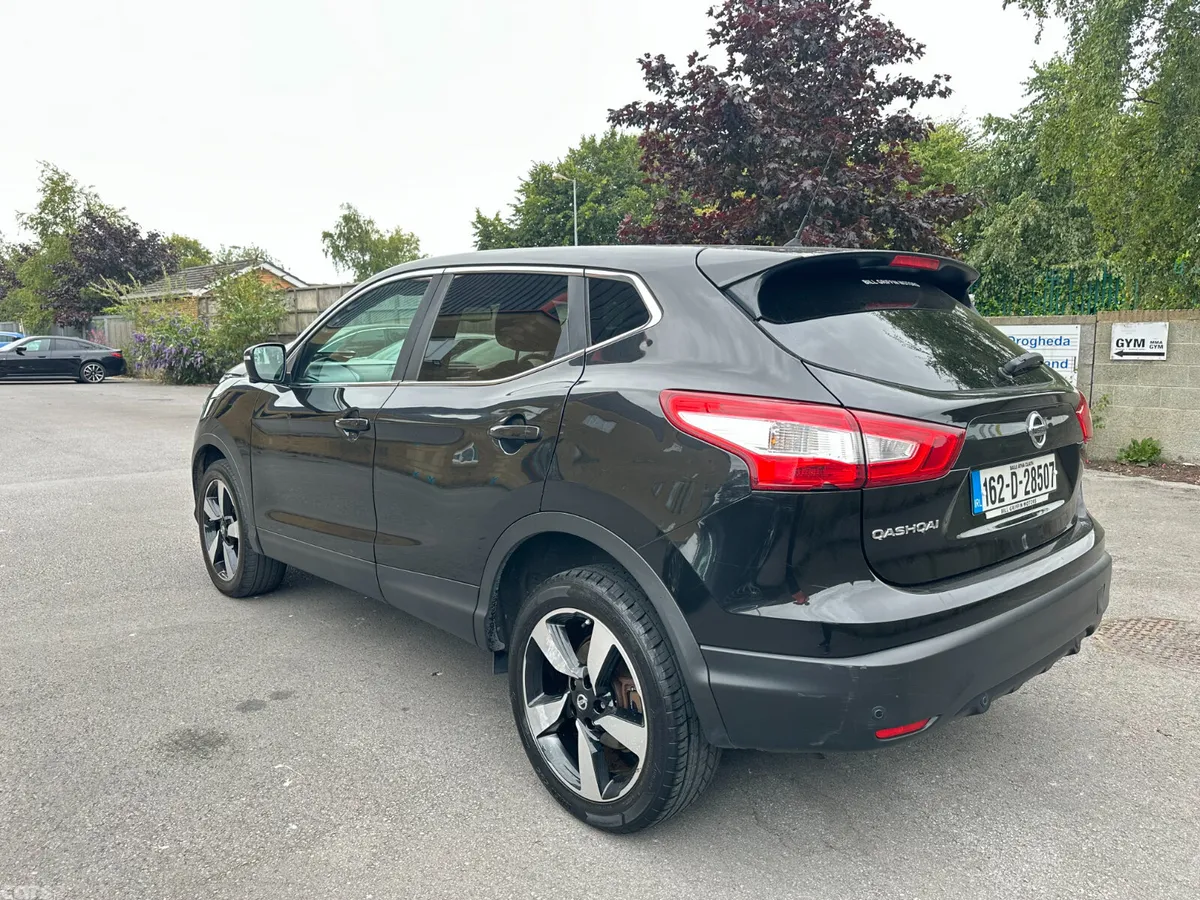 Nissan Qashqai Hatchback, Diesel, 2016, Black