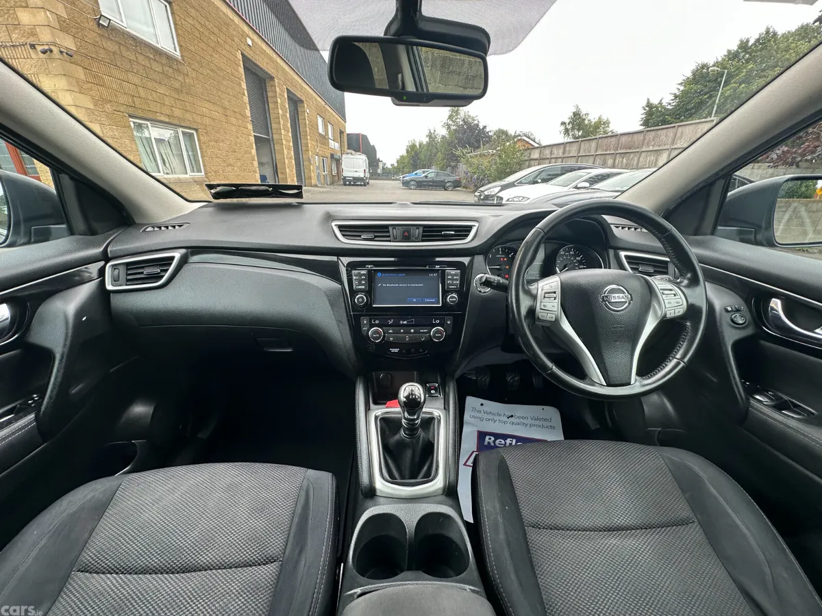 Nissan Qashqai Hatchback, Diesel, 2016, Black