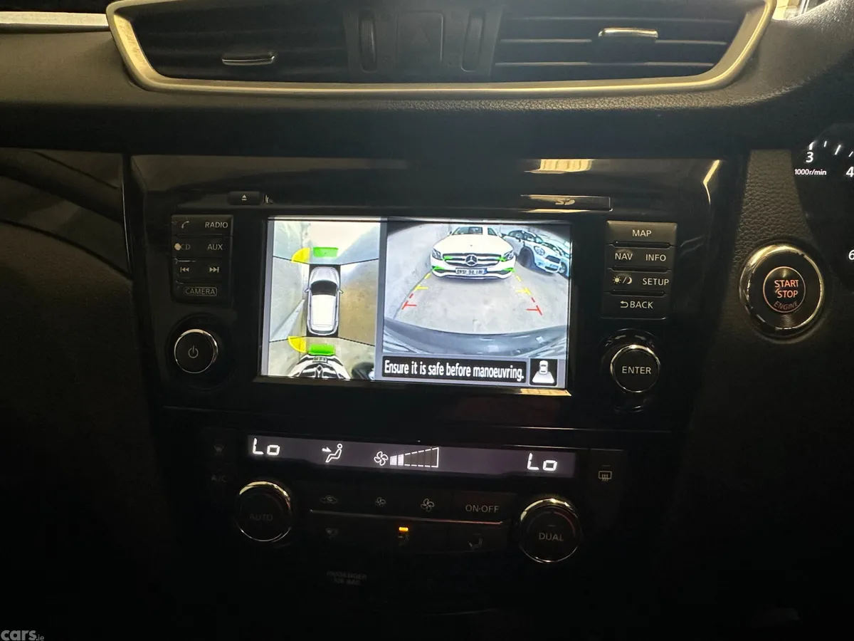 Nissan Qashqai Hatchback, Diesel, 2016, Black