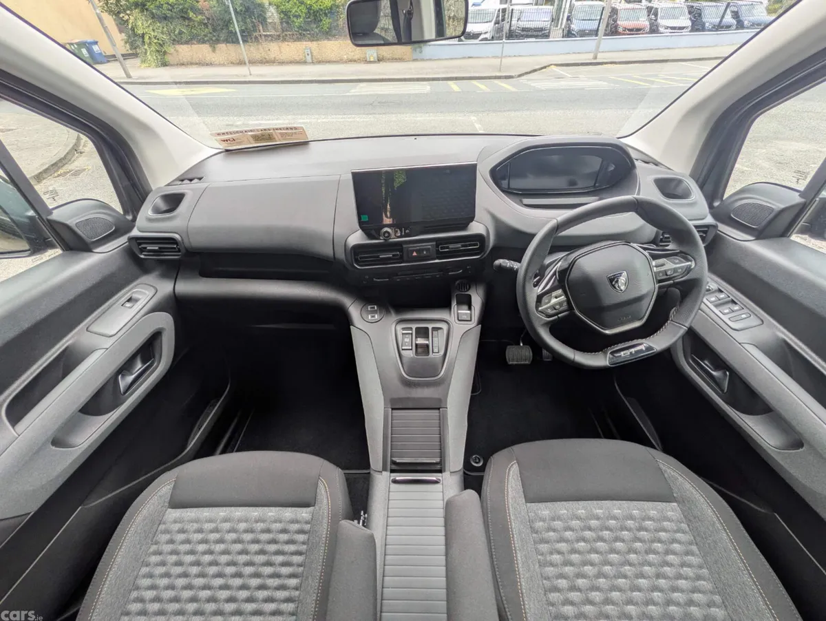 Peugeot Rifter MPV, Diesel, 2026, Black