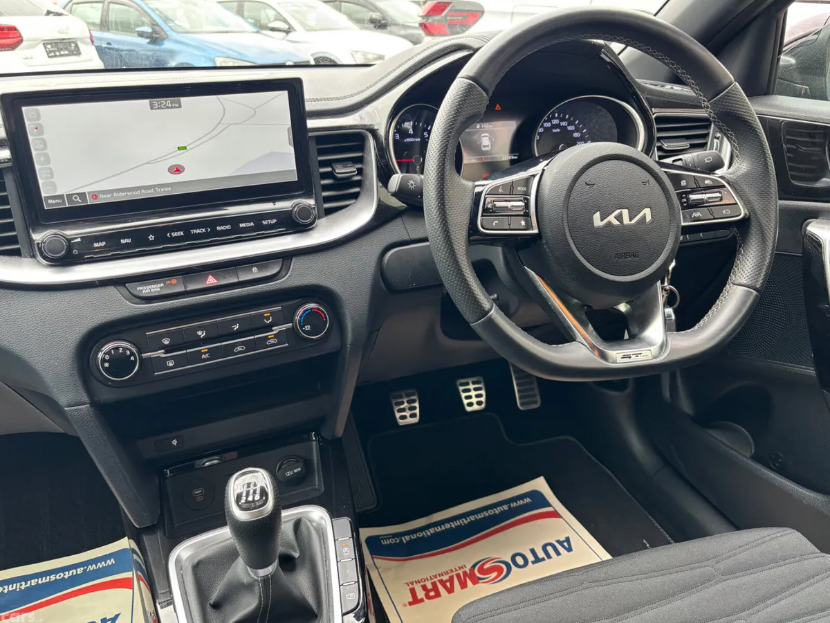 Kia Ceed Hatchback, Petrol, 2025, Grey
