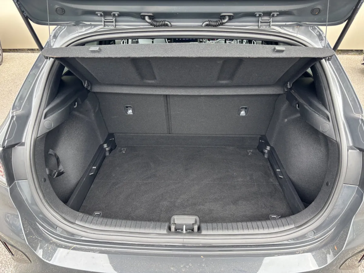 Kia Ceed Hatchback, Petrol, 2025, Grey