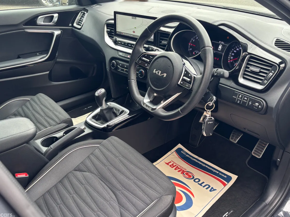 Kia Ceed Hatchback, Petrol, 2025, Grey