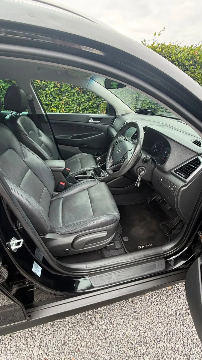 Hyundai Tucson SUV, Diesel, 2016, Black