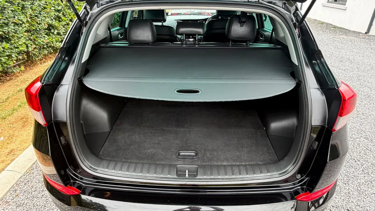 Hyundai Tucson SUV, Diesel, 2016, Black