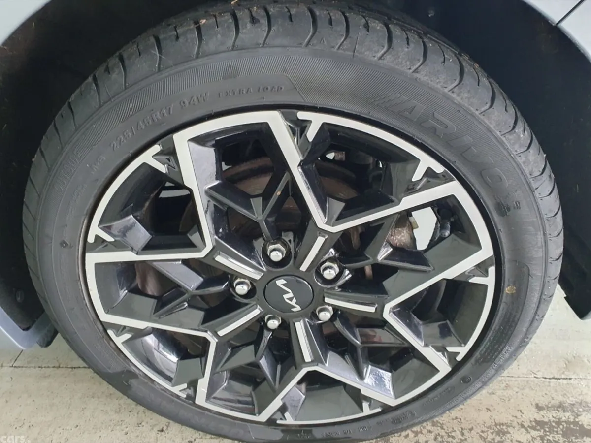 Kia Ceed Hatchback, Petrol, 2022, Grey