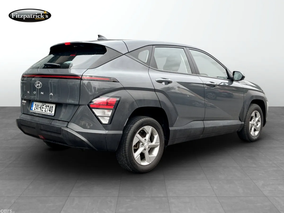Hyundai KONA MPV, Petrol, 2024, Grey