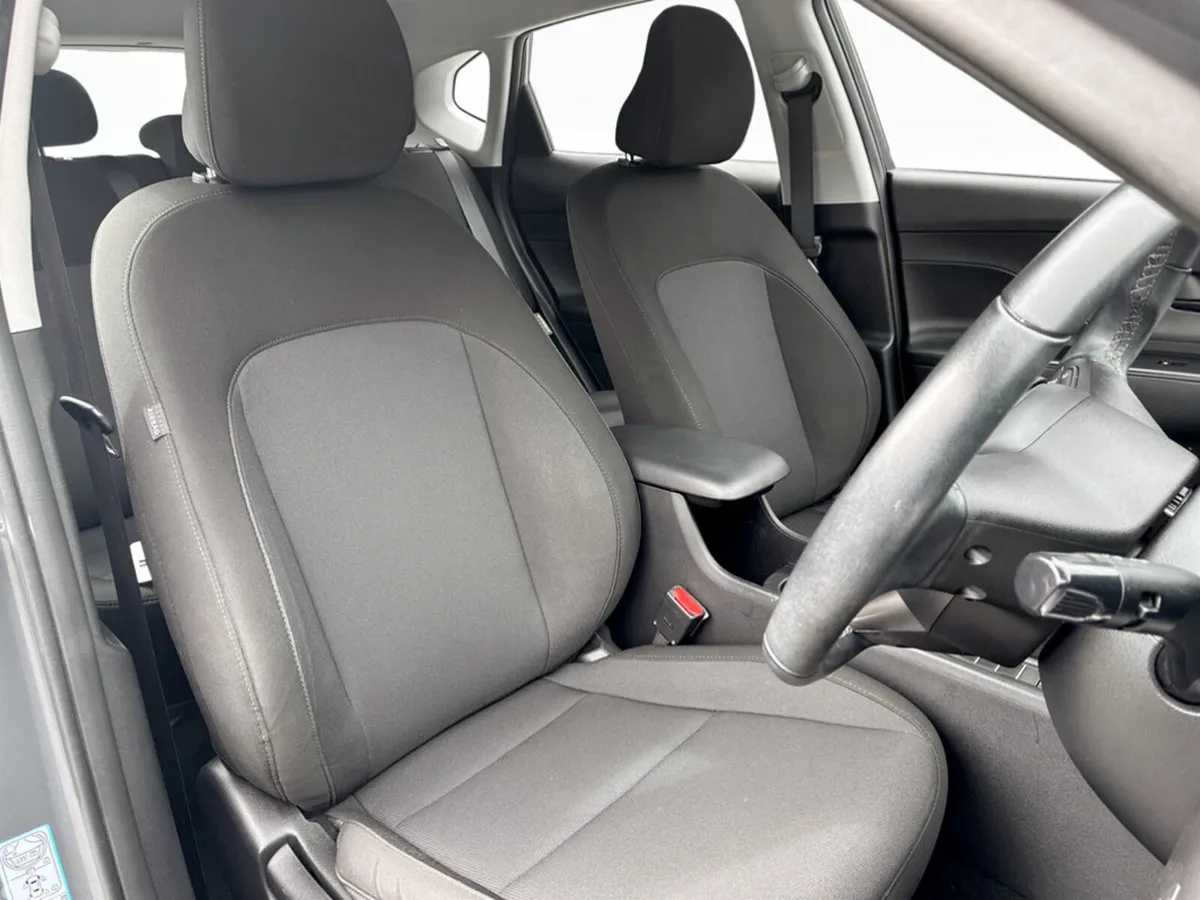 Hyundai KONA MPV, Petrol, 2024, Grey