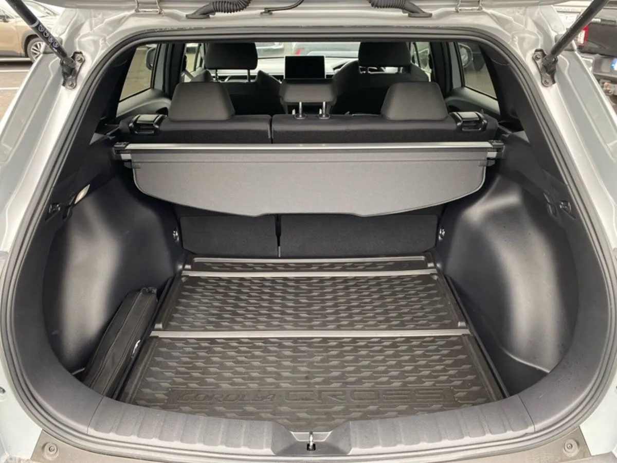 Toyota Corolla Cross Hatchback, Petrol Hybrid, 2024, Grey
