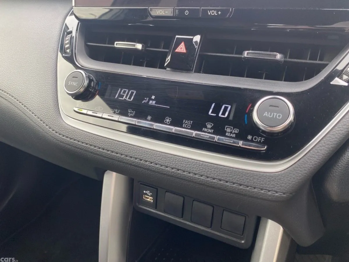 Toyota Corolla Cross Hatchback, Petrol Hybrid, 2024, Grey