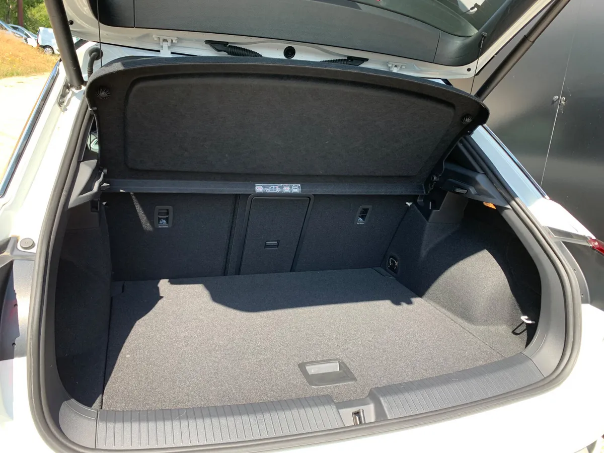 Volkswagen T-Roc SUV, Diesel, 2021, White