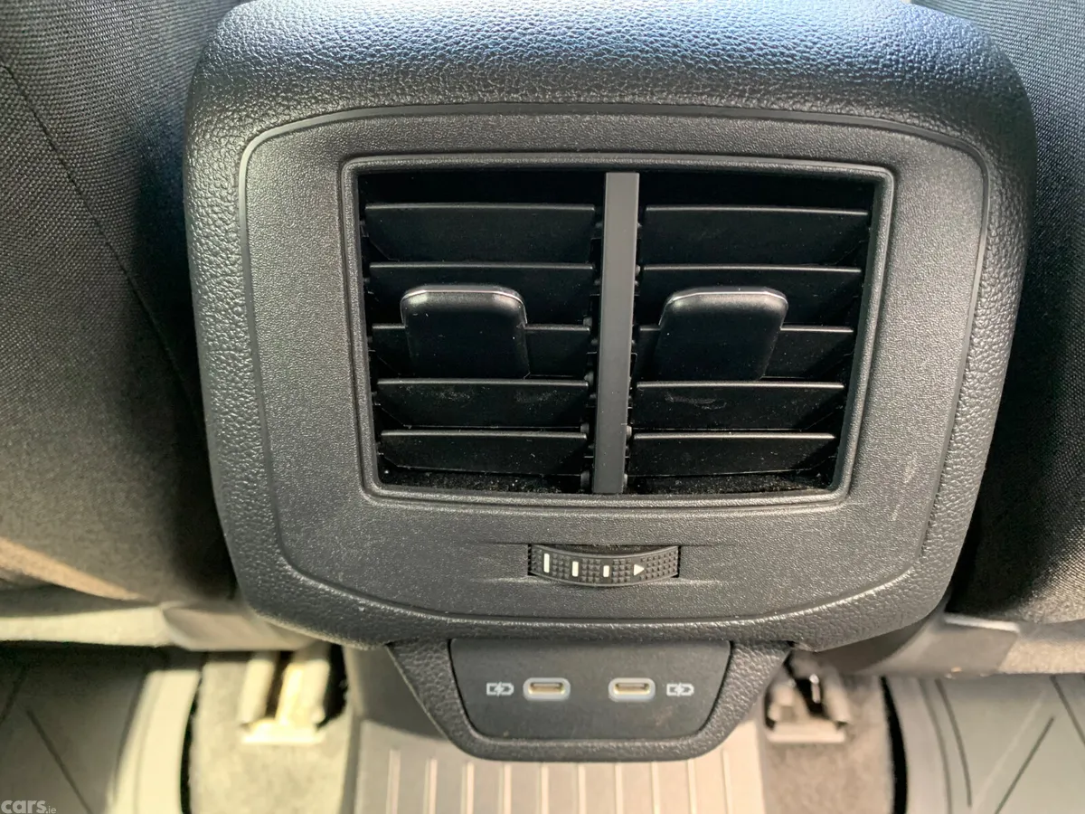 Volkswagen T-Roc SUV, Diesel, 2021, White