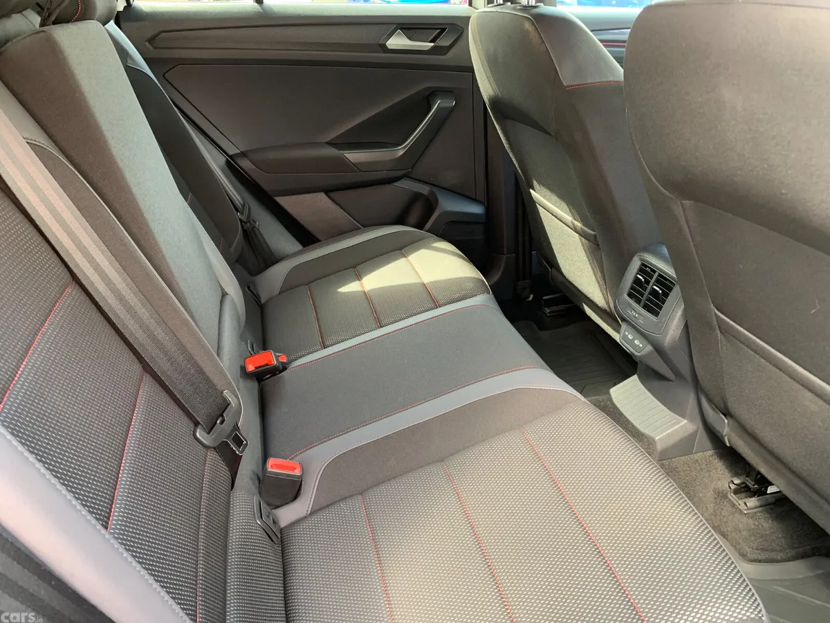 Volkswagen T-Roc SUV, Diesel, 2021, White